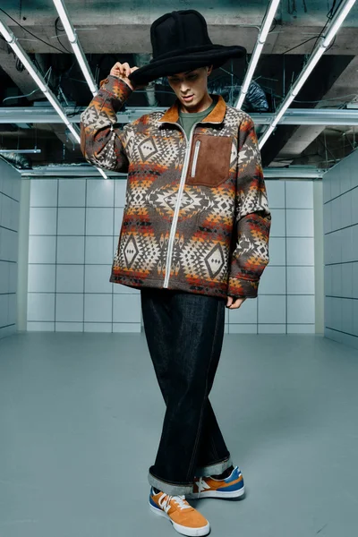 Look 35